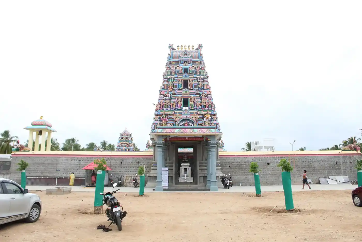 Arulmigu Athanuraman Kuppayannaswamy Temple, Kodumudi Road, Muthur - 638105 அருள்மிகு அத்தனூரம்மன் குப்பயண்ணசுவாமி திருக்கோயில், கொடுமுடி ரோடு, Muthur - 638105, Tiruppur - Ancient Temple Architecture and History Image 3