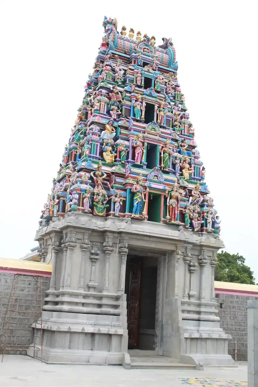 Arulmigu Athanuraman Kuppayannaswamy Temple, Kodumudi Road, Muthur - 638105 அருள்மிகு அத்தனூரம்மன் குப்பயண்ணசுவாமி திருக்கோயில், கொடுமுடி ரோடு, Muthur - 638105, Tiruppur - Ancient Temple Architecture and History Image 4