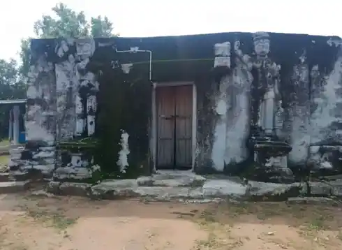 Arulmigu Athanuramman Madurakaliamman Temple, Kodumanal, Kodumanal - 638052 அருள்மிகு அத்தனுரம்மன் மதுரகாளியம்மன் திருக்கோயில், கொடுமணல், Kodumanal - 638052, Erode - Ancient Temple Architecture and History Image 2