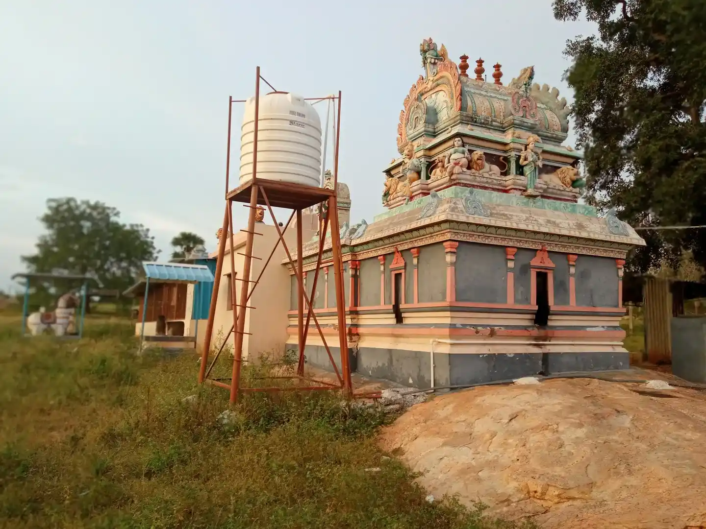 Arulmigu Athanuramman Temple, Kuttagam - 638462 அருள்மிகு அத்தனூரம்மன் திருக்கோயில், Kuttagam - 638462, Tiruppur - Ancient Temple Architecture and History Image 4