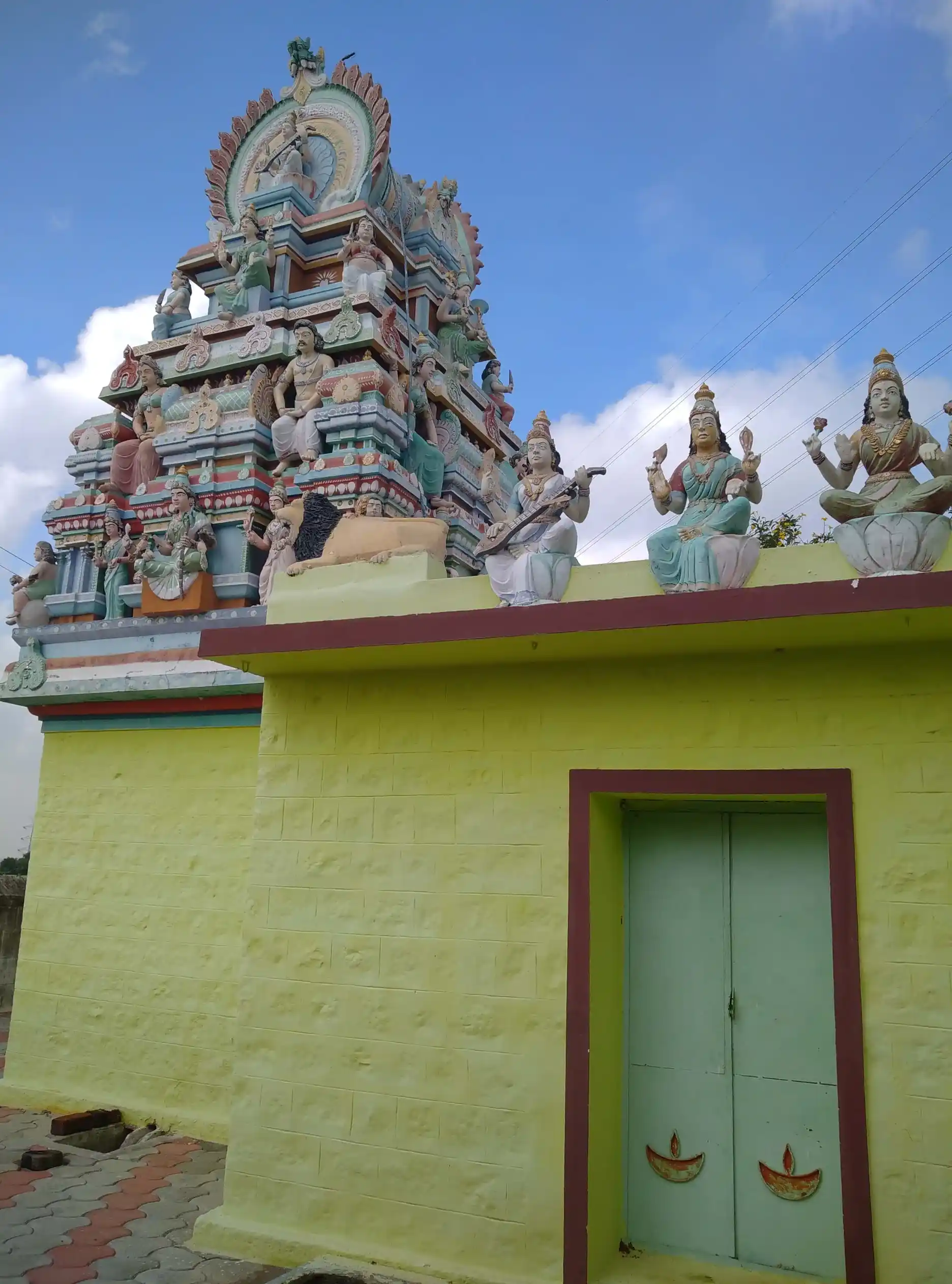 Arulmigu Athanuramman Temple, Nambiyampalayam - 641670 அருள்மிகு அத்தனூரம்மன் திருக்கோயில், Nambiyampalayam - 641670, Tiruppur - Ancient Temple Architecture and History Image 3