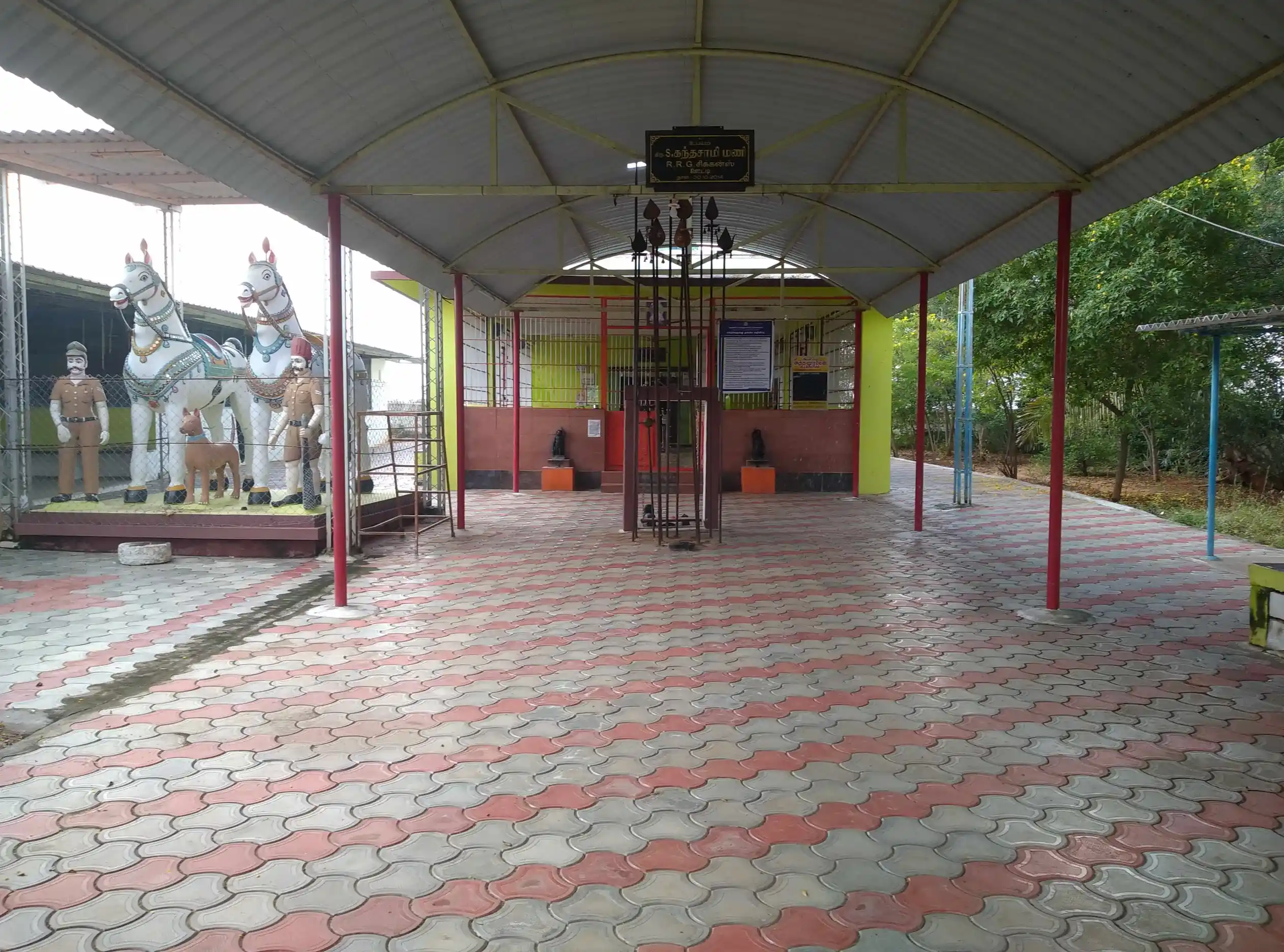 Arulmigu Athanuramman Temple, Nambiyampalayam - 641670 அருள்மிகு அத்தனூரம்மன் திருக்கோயில், Nambiyampalayam - 641670, Tiruppur - Ancient Temple Architecture and History Image 4