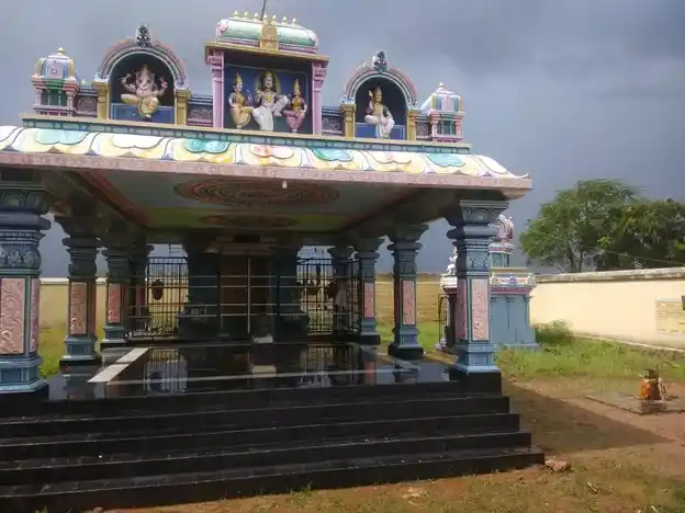 Arulmigu Athi Ayyanar Kulathu Ayyanar Temple, V.Kallappatti - 625529 ஆதி அய்யனார் மற்றும் குளத்து அய்யனார் திருக்கோயில், V.Kallappatti - 625529, Madurai - Ancient Temple Architecture and History Image 5