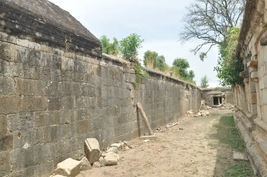 Arulmigu Athi Mathiyaneswarar Temple, Periyathirukonam - 621701 அருள்மிகு ஆதிமத்தியாஜீனேஸ்வரர் சுவாமி திருக்கோயில், Periyathirukonam - 621701, Ariyalur - Ancient Temple Architecture and History Image 2