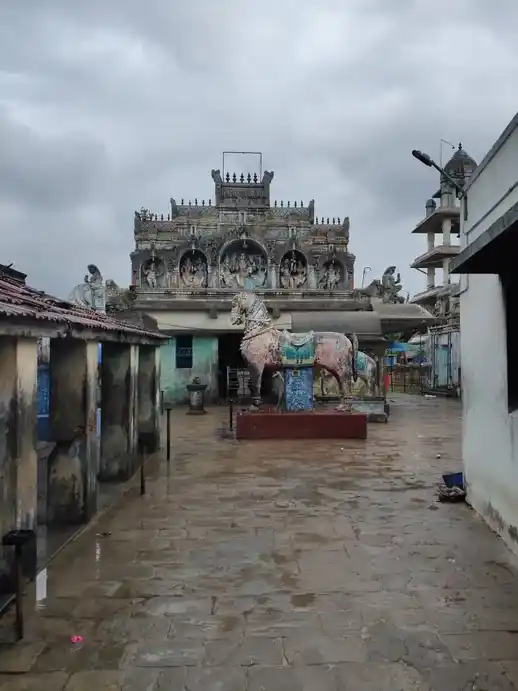 Arulmigu Athinamalai Ayyanar Temple, Kadathathi - 609201 Arulmigu Athinamalai Ayyanar Temple, Kadathathi - 609201, Nagapattinam - Ancient Temple Architecture and History Image 2