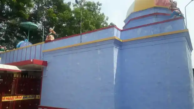 Arulmigu Athiparasakthiamman Temple, Middle Of The Village, Palankottai - 628552 அருள்மிகு ஆதிபராசக்தி அம்மன் திருக்கோயில், Middle Of The Village, Palankottai - 628552, Tenkasi - Ancient Temple Architecture and History Image 4