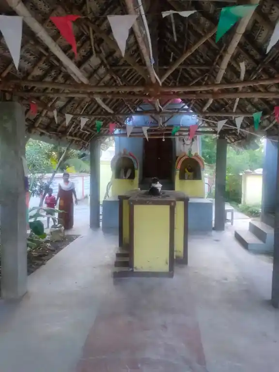 Arulmigu Athipureeshwarar Temple, Keezhakaram Veerakkan - 610107 அருள்மிகு ஆதிபுரிஷ்வரர் திருக்கோயில், கீழகரம் வீரக்கன் - 610107, Thiruvarur - Ancient Temple Architecture and History Image 8