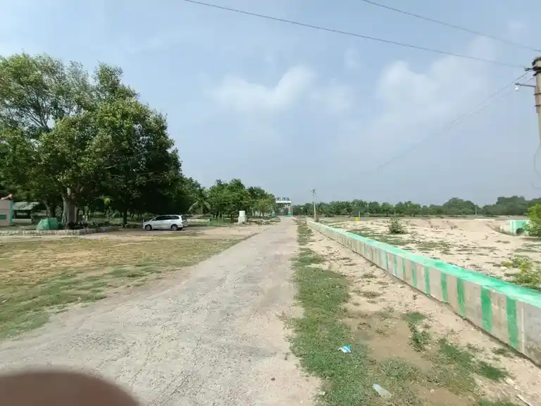 Arulmigu Athiruntha Varatha Ayyanar Temple, Naalukottai - 630557 Temple