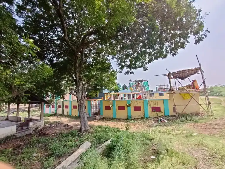 Arulmigu Athiruntha Varatha Ayyanar Temple, Naalukottai - 630557 Arulmigu Athiruntha Varatha Ayyanar Temple, Naalukottai - 630557, Sivagangai - Ancient Temple Architecture and History Image 4