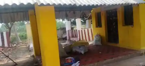 Arulmigu Athisiya Mariamman Temple, Kurukattur - 628207 அருள்மிகு அதிசய மாரியம்மன் திருக்கோயில், Kurukattur - 628207, Thoothukudi - Ancient Temple Architecture and History Image 3