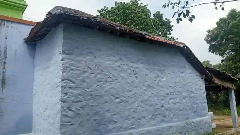 Arulmigu Avudaiyathal Temple, Kavuthampalayam - 638103 அருள்மிகு ஆவுடையாத்தாள் திருக்கோயில், Kavuthampalayam - 638103, Tiruppur - Ancient Temple Architecture and History Image 2