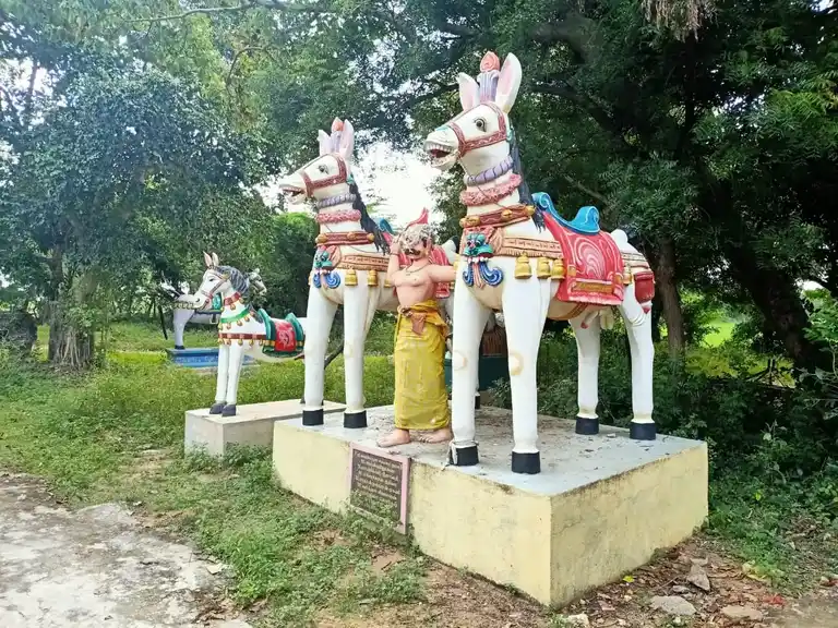 Arulmigu Ayanar Temple, Vellamputhur - 605758 Arulmigu Ayanar Temple, வெள்ளம்புத்தூர் - 605758, Viluppuram - Ancient Temple Architecture and History Image 4
