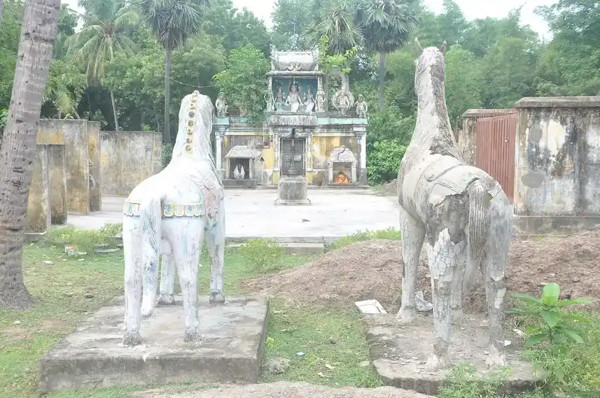 Arulmigu Ayannar Temple, Innambur - 612303