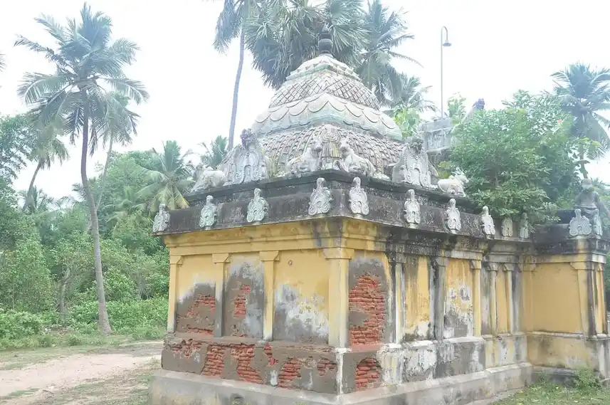 Arulmigu Ayannar Temple, Innambur - 612303 Arulmigu Ayannar Temple, Innampur - 612303, Thanjavur - Ancient Temple Architecture and History Image 4