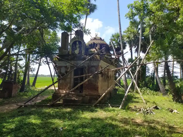 Arulmigu Ayannar Temple, Papurajapuram - 612302 Arulmigu Ayannar Temple, Papurajapuram - 612302, Thanjavur - Ancient Temple Architecture and History Image 5