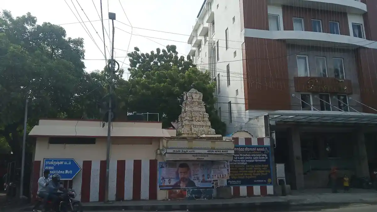 Arulmigu Ayathurai Nayana Sundhara Vinayagar Temple, Mandaveli, Chennai - 600028