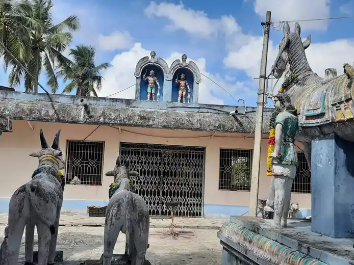 Arulmigu Ayi Athal Temple, Kuppatchikottai - 614015 அருள்மிகு ஆயி ஆத்தாள் திருக்கோயில், கூப்பாச்சிக்கோட்டை - 614015, Thiruvarur - Ancient Temple Architecture and History Image 3