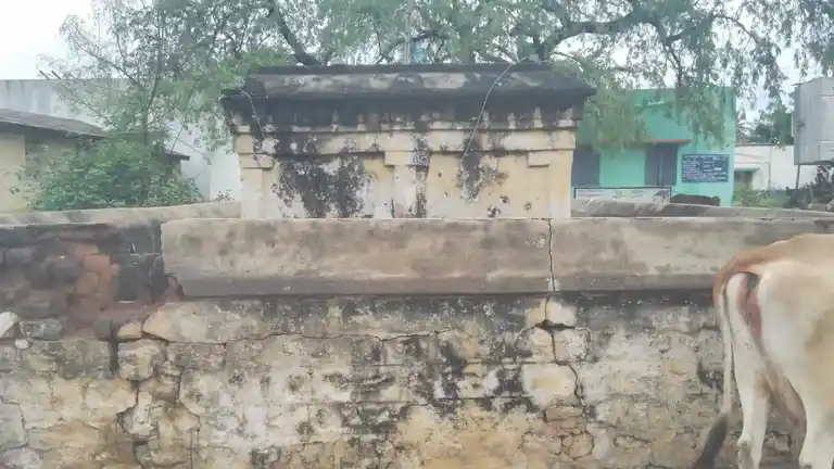 Arulmigu Ayyanaar Ammachar Vagaiyara Temple, Chenakalapadi - 606806 அருள்மிகு அய்யனார் அம்மச்சார் வகையறா திருக்கோயில், Chenakalapadi - 606806, Tiruvannamalai - Ancient Temple Architecture and History Image 9