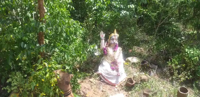 Arulmigu Ayyanaar Temple, Adiyanoothu - 624003 அருள்மிகு அய்யனார் கோயில், Adiyanoothu - 624003, Dindigul - Ancient Temple Architecture and History Image 4