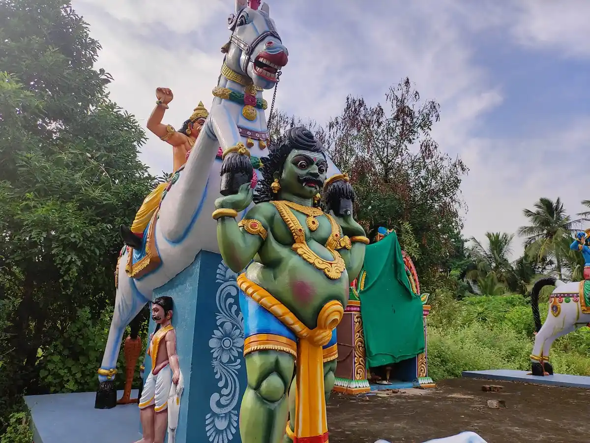 Arulmigu Ayyanaar Temple, Akkampatti - 624219