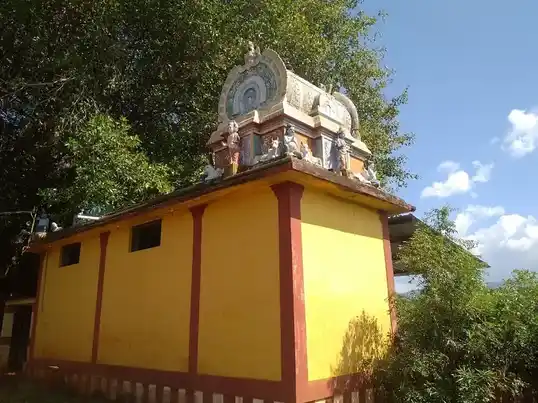 Arulmigu Ayyanaar Temple, Karunkattankulam - 625515 அருள்மிகு ஸ்ரீ அய்யனார் திருக்கோயில், Karunkattankulam - 625515, Theni - Ancient Temple Architecture and History Image 2