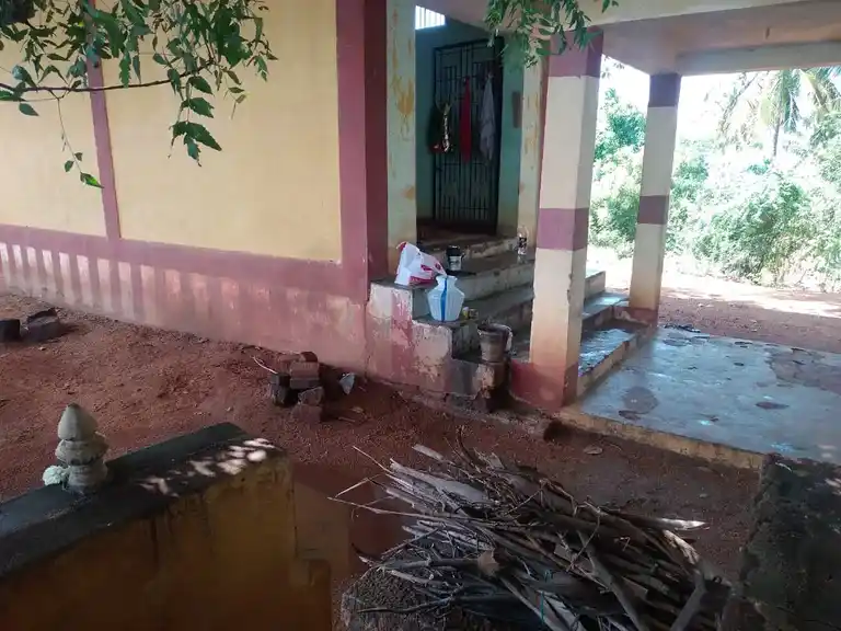 Arulmigu Ayyanaar Temple, Karunkattankulam - 625515 அருள்மிகு ஸ்ரீ அய்யனார் திருக்கோயில், Karunkattankulam - 625515, Theni - Ancient Temple Architecture and History Image 4