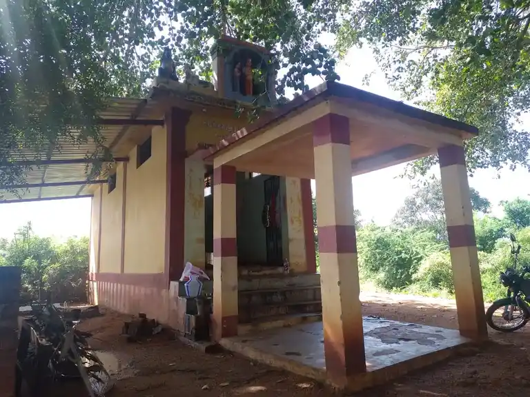 Arulmigu Ayyanaar Temple, Karunkattankulam - 625515 அருள்மிகு ஸ்ரீ அய்யனார் திருக்கோயில், Karunkattankulam - 625515, Theni - Ancient Temple Architecture and History Image 7
