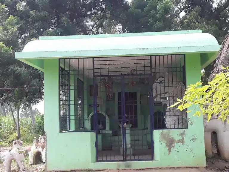Arulmigu Ayyanaar Temple, Melamangalam - 607203 Arulmigu Ayyanaar Temple, மேலமங்கலம் - 607203, Viluppuram - Ancient Temple Architecture and History Image 2