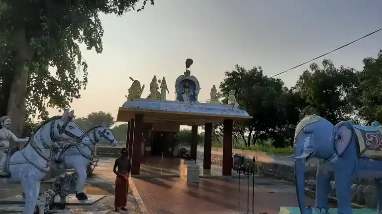 Arulmigu Ayyanaar Temple, Palliyanthur - 605402 Arulmigu Ayyanaar Temple, Palliyanthur - 605402, Viluppuram - Ancient Temple Architecture and History Image 2