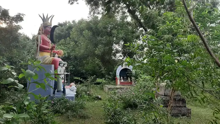 Arulmigu Ayyanaar Temple, Semmedu - 605402 அருள்மிகு அய்யனார் அமச்சார் திருக்கோயில், Semmedu - 605402, Viluppuram - Ancient Temple Architecture and History Image 2