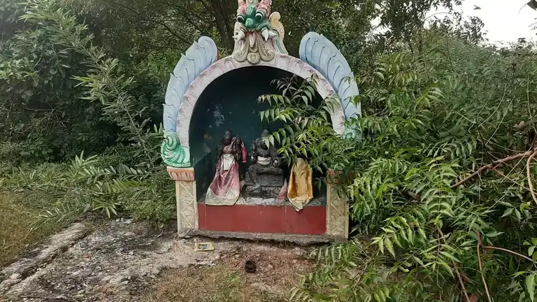 Arulmigu Ayyanaar Temple, Semmedu - 605402 அருள்மிகு அய்யனார் அமச்சார் திருக்கோயில், Semmedu - 605402, Viluppuram - Ancient Temple Architecture and History Image 4