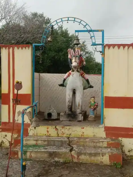Arulmigu Ayyanaar Temple, Thotanoothu - 624005 அருள்மிகு அய்யனார் கோயில், Thotanoothu - 624005, Dindigul - Ancient Temple Architecture and History Image 4