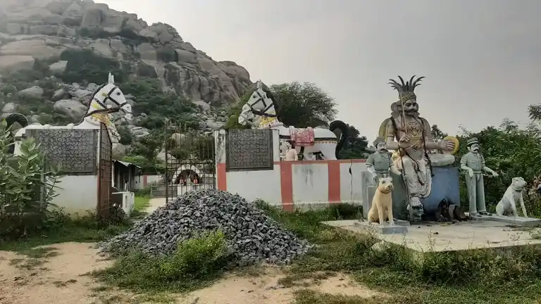 Arulmigu Ayyanaar Temple, Vellaiyaampattu - 605201 Arulmigu Ayyanaar Temple, Vellaiyaampattu - 605201, Viluppuram - Ancient Temple Architecture and History Image 5