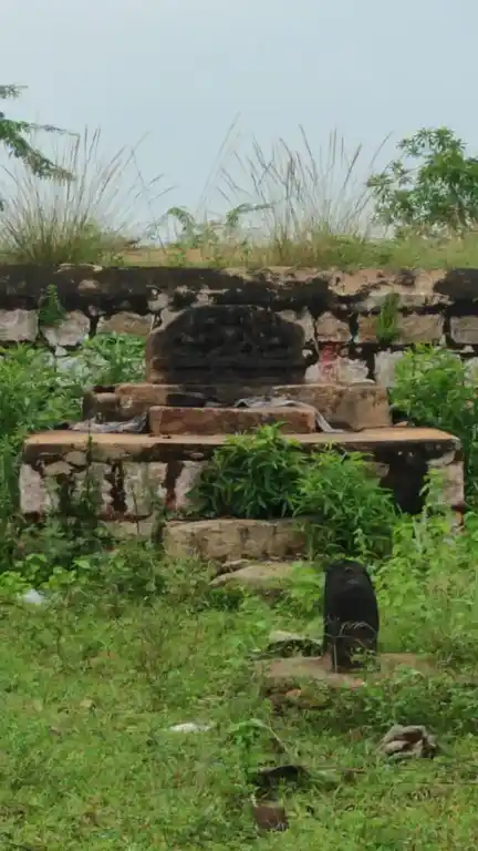 Arulmigu Ayyanar And Amachiyar Temple, Melakuilkudi - 625019 அய்யனார் திருக்கோயில், Melakuilkudi - 625019, Madurai - Ancient Temple Architecture and History Image 5