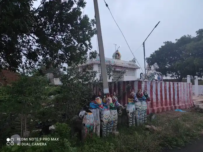 Arulmigu Ayyanar And Amtchiyar Temple, Thenpalanji - 625021 அய்யனார் மற்றும் அம்மச்சியார் கோயில், Thenpalanji - 625021, Madurai - Ancient Temple Architecture and History Image 4