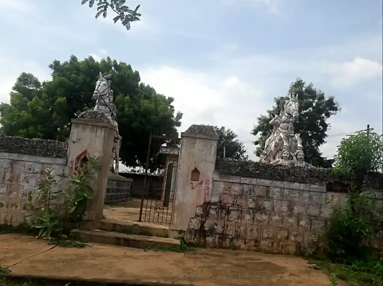 Arulmigu Ayyanar And Mariamman Temple, Muduvarpatti - 625503