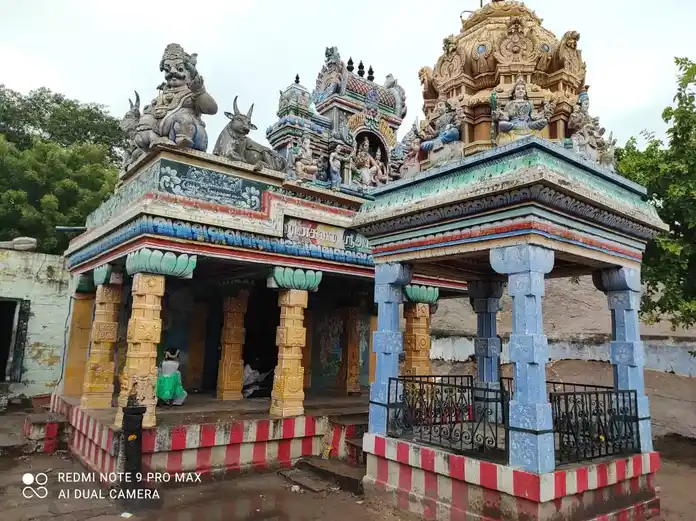 Arulmigu Ayyanar And Urkavalan Temple, Keelakuilkudi - 625019 அய்யனார் மற்றும் ஊர்க்காவல்சாமி திருக்கோயில், Keelakuilkudi - 625019, Madurai - Ancient Temple Architecture and History Image 2