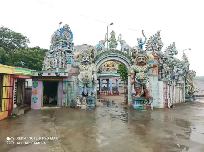 Arulmigu Ayyanar And Urkavalan Temple, Keelakuilkudi - 625019 அய்யனார் மற்றும் ஊர்க்காவல்சாமி திருக்கோயில், Keelakuilkudi - 625019, Madurai - Ancient Temple Architecture and History Image 4