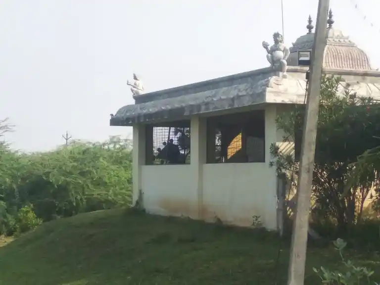 Arulmigu Ayyanar, Chithi Vinayagar, Pidari Temple, Sengamedu, Sattanathapuram - 609111 அருள்மிகு அய்யனார், சித்திவினாயகர், பிடாரி திருக்கோயில், Sengamedu, Sirkali - 609111, Mayiladuthurai - Ancient Temple Architecture and History Image 3