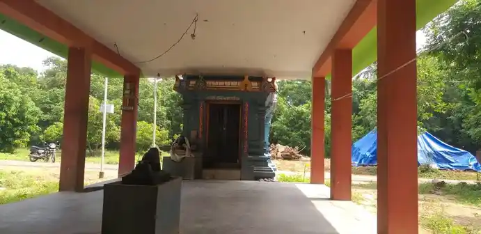 Arulmigu Ayyanar, Kaaliyamman Temple, Edamanal, Sirkazhi - 609115 அ/மி.அய்யனார், காளியம்மன் திருக்கோயில், Edamanal, Sirkazhi - 609115, Mayiladuthurai - Ancient Temple Architecture and History Image 2