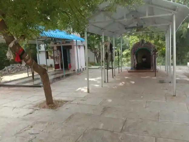 Arulmigu Ayyanar, Karuppasamy, Kaliyamman Temple, Nathamangudi - 621713 அருள்மிகு அய்யனார்,கருப்பசாமி வகையறா திருக்கோயில், நத்தமாங்குடி - 621713, Thiruchirappalli - Ancient Temple Architecture and History Image 4