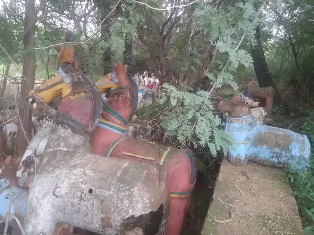 Arulmigu Ayyanar Oorkaval Karupasamy Temple, Velakurichi - 621310 Arulmigu Ayyanar Oorkaval karupasamy Temple, Velakurichi - 621310, Thiruchirappalli - Ancient Temple Architecture and History Image 4