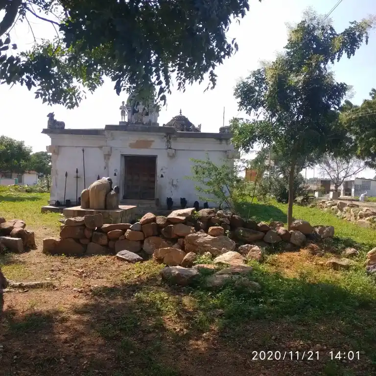 Arulmigu Ayyanar Pidaraiyamman Temple, Kumulur - 621712 Arulmigu Ayyanar Pidaraiyamman Temple, Kumulur - 621712, Thiruchirappalli - Ancient Temple Architecture and History Image 2