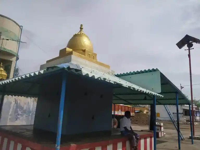 Arulmigu Ayyanar Pidariyamman Kambaperumal Temple, Manivilundhan - 636121 அருள்மிகு அய்யனார், பிடாரியம்மன், கம்ப பெருமாள் திருக்கோயில், Manivilundhan - 636121, Salem - Ancient Temple Architecture and History Image 7