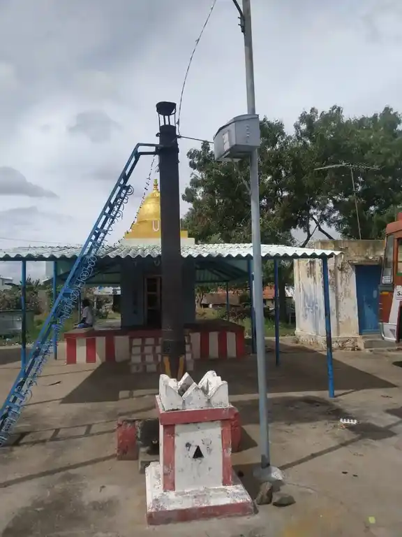 Arulmigu Ayyanar Pidariyamman Kambaperumal Temple, Manivilundhan - 636121 அருள்மிகு அய்யனார், பிடாரியம்மன், கம்ப பெருமாள் திருக்கோயில், Manivilundhan - 636121, Salem - Ancient Temple Architecture and History Image 8