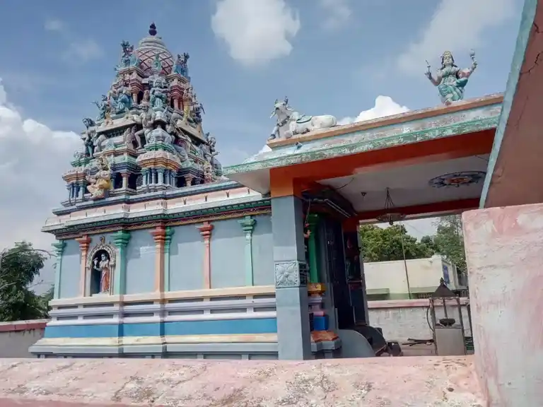 Arulmigu Ayyanar, Pillaiyar, Selliyamman Temple, Puliyur - 622504 அருள்மிகு அய்யனார்,பிள்ளையார்,செல்லியம்மன் திருக்கோயில், புலியூர் - 622504, Pudukkottai - Ancient Temple Architecture and History Image 4