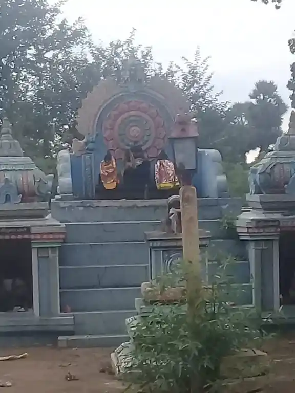 Arulmigu Ayyanar Sashtha Ayyanar Temple, Malaikandan - 630103 Arulmigu Ayyanar Sashtha Ayyanar Temple, Malaikandan - 630103, Sivagangai - Ancient Temple Architecture and History Image 4