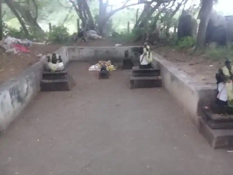 Arulmigu Ayyanar Sashtha Ayyanar Temple, Malaikandan - 630103 Arulmigu Ayyanar Sashtha Ayyanar Temple, Malaikandan - 630103, Sivagangai - Ancient Temple Architecture and History Image 5