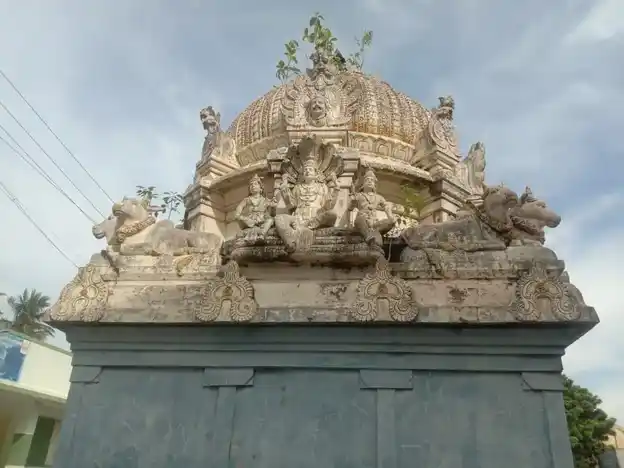 Arulmigu Ayyanar Temple, Adhinarayanapuram - 608801 அருள்மிகு அய்யனார் திருக்கோயில், Adhinarayanapuram - 608801, Cuddalore - Ancient Temple Architecture and History Image 2