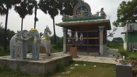 Arulmigu Ayyanar Temple, Aharadhanur - 609302 அருள்மிகு அய்யனார் திருக்கோயில், Agara Athanur - 609302, Mayiladuthurai - Ancient Temple Architecture and History Image 2